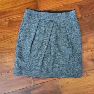 BR black & white skirt